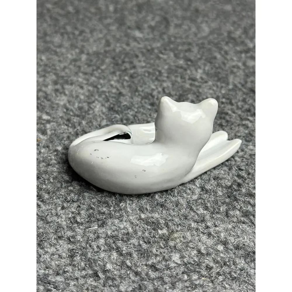 Vintage miniature white ceramic Persian Cat laying down reclined Japan 3” mini
